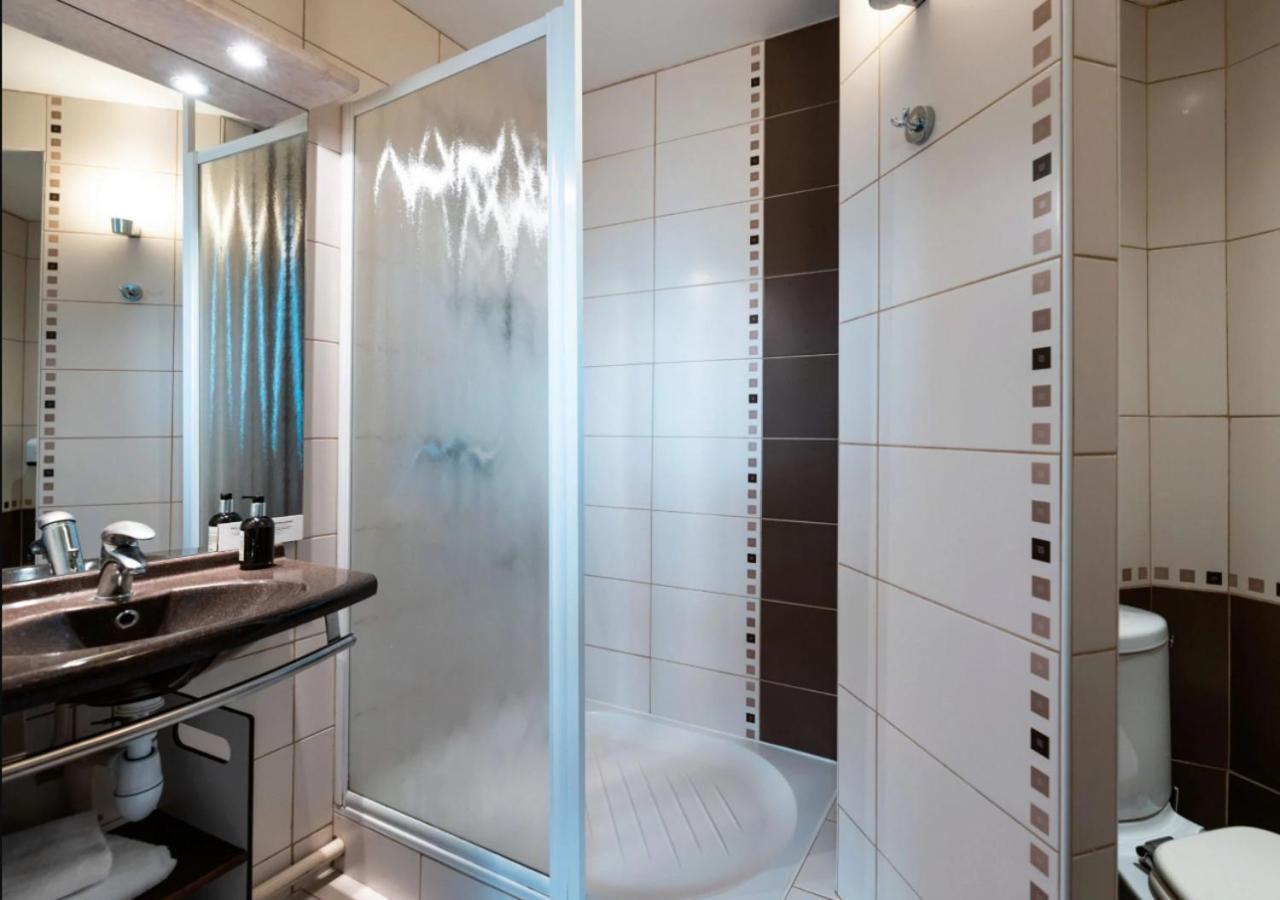 Logis Boutique Hotel Novalis Gradignan Bagian luar foto