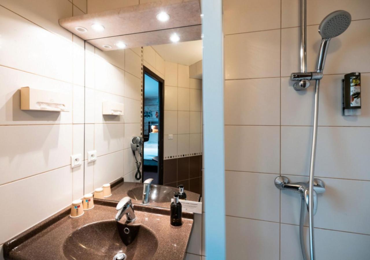 Logis Boutique Hotel Novalis Gradignan Bagian luar foto