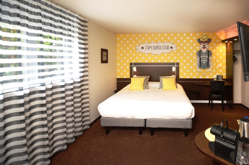 Logis Boutique Hotel Novalis Gradignan Bagian luar foto